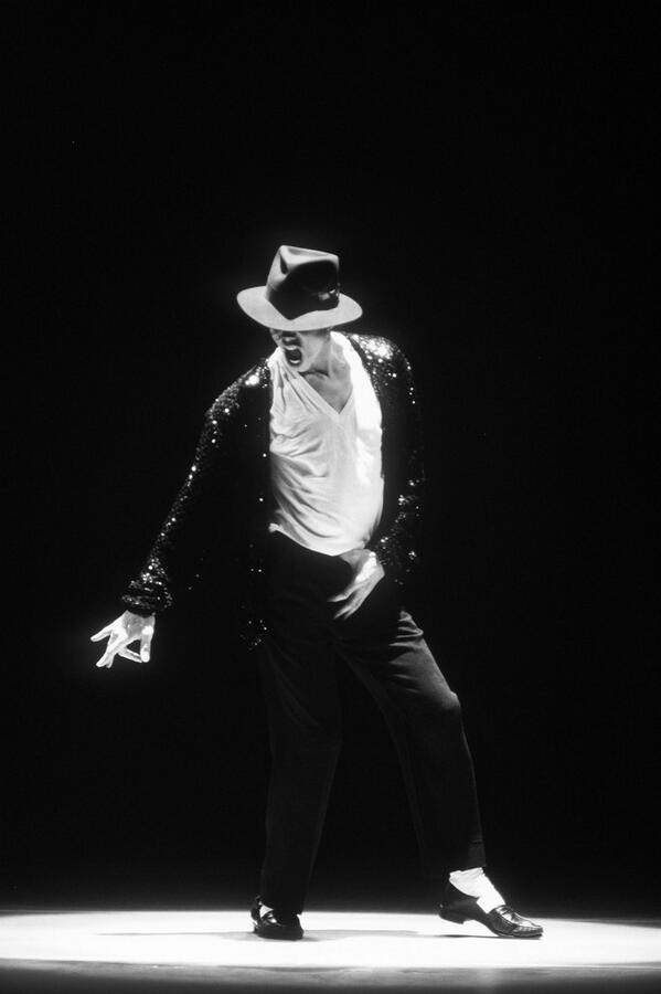 Michael Jackson Moon Walk King